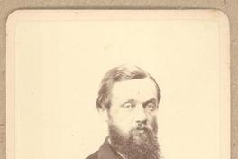 [Hombre no identificado. Retrato de medio cuerpo]