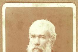 [Hombre no identificado. Retrato de medio cuerpo]