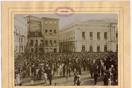 [Personas en las calles en los preparativos de ornamentación en la Municipalidad, Salvador de Bahía, Brasil]