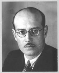 [Guillermo Feliú Cruz, retrato frontral de rostro]