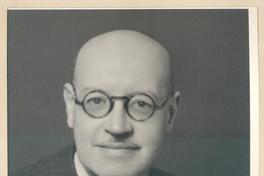 [Guillermo Feliú Cruz, retrato de medio cuerpo]