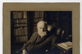 [Diego Barros Arana, retrato de medio cuerpo sentado]