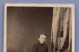 [José Toribio Medina, retrato de cuerpo entero de niño]