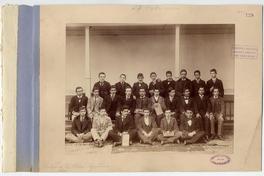 [Grupo de alumnos del Colegio de Los Padres Agustinos]