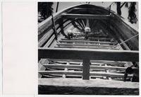 [Trabajadores construyendo embarcaciones en el Astillero]