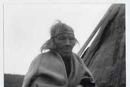 La abuela Lucía, mujer yagana en su toldo [en] Isla Navarino