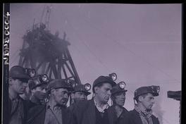 [Mineros de la mina de carbón de Lota]
