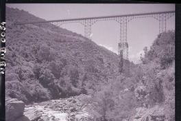 [Puente ferroviario Bío Bío en Concepción]