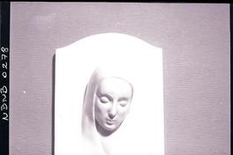 [Imagen religiosa en relieve, realizada en cerámica]