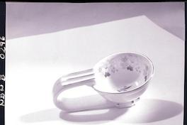 [Utensilio de porcelana]