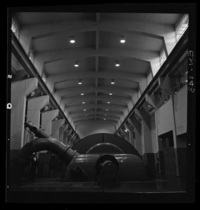 [Vista de las tres unidades generadoras en el interior de la casa de máquinas]