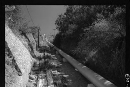 [Funicular para montaje y mantenimiento junto a la tubería de presión. Es el más largo construido en América del Sur]