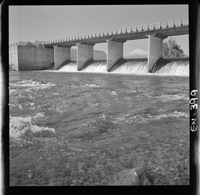 [Bocatoma ubicada en el desagüe de la laguna Pullinque]