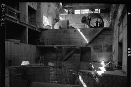 [Vista interior de la construcción de la casa de máquinas de la Central]