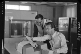 [Trabajando en la oficina de las instalaciones de CAP]