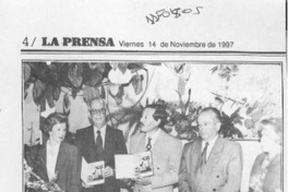 "Espero que este libro sirva para saber más de nuestras raíces --"  [artículo].