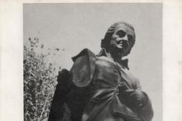 [Monumento erigido al Abate Juan Ignacio Molina; viste una capa larga, sostiene un pergamino en su mano derecha, se encuentra sobre un pedestal]