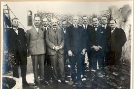 [Agustín Edwards, Pershing, Freire Santander, General Morón, jefe de la Comisión de Límites, Sr. Grebe y Coronel Ordoñez, además de otros participantes]