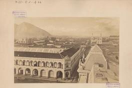 Portal Mc Clure en la Plaza de Armas de Santiago