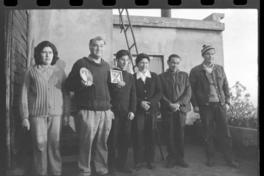 [Familia partidaria del Presidente Salvador Allende] : [La Batalla de Chile]