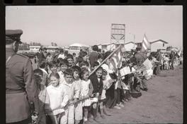 [Estudiantes en el acto] : Nave Sierra Maestra en Talcahuano
