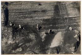 Planta Hidroeléctrica Pilmaiquén en construcción: preparando el muro para ubicar grandes tuberías