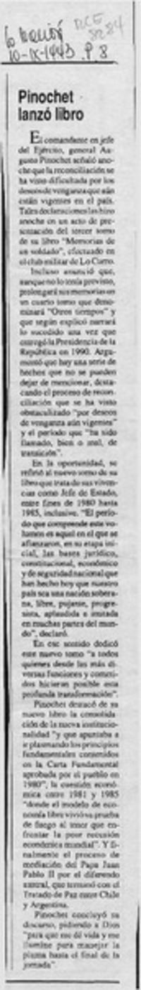 Pinochet lanzó libro  [artículo].
