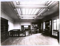 [Biblioteca Nacional 1922. Salones interiores, sección chilena]