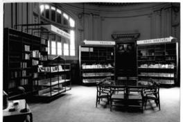 [Biblioteca Nacional. Exposición de material bibliográfico de países]